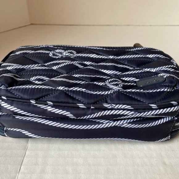 Lug Roundabout 2 Convertible Wallet Crossbody Nautical Navy New - Picture 7 of 16